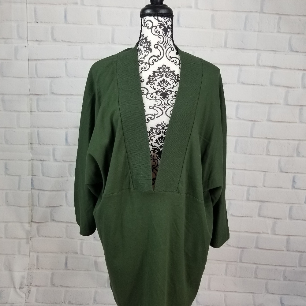 Avenue size 26/28 long sleeve stretch knit tunic